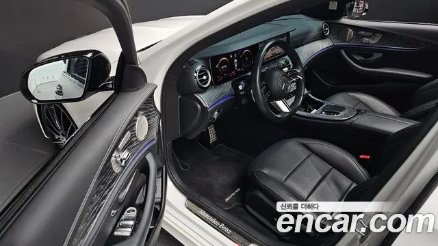 Mercedes-Benz E-Class 2023 — фото 11