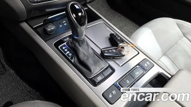 Hyundai Genesis 2015 — фото 9