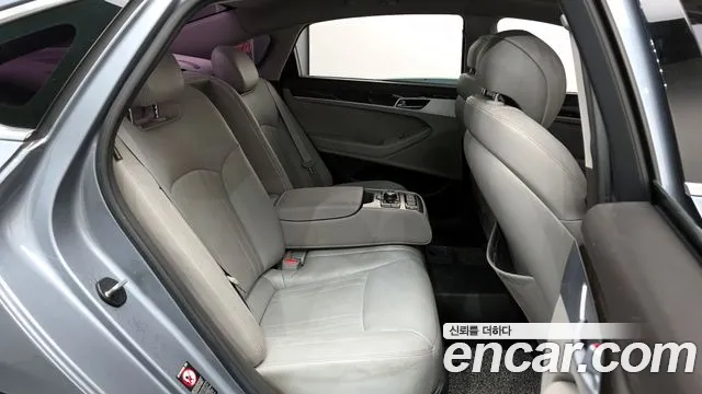 Hyundai Genesis 2015 — фото 12