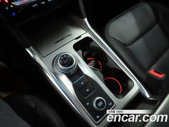 Ford Explorer 2021 — фото 12