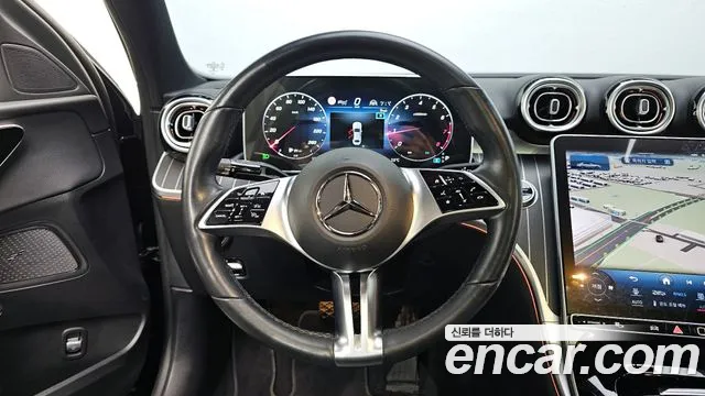 Mercedes-Benz C-Class 2023 — фото 13