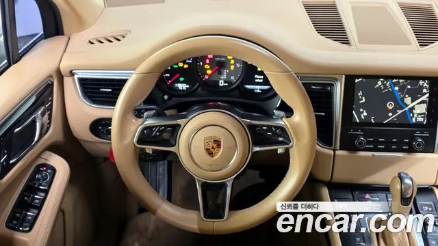 Porsche Macan 2017 — фото 13