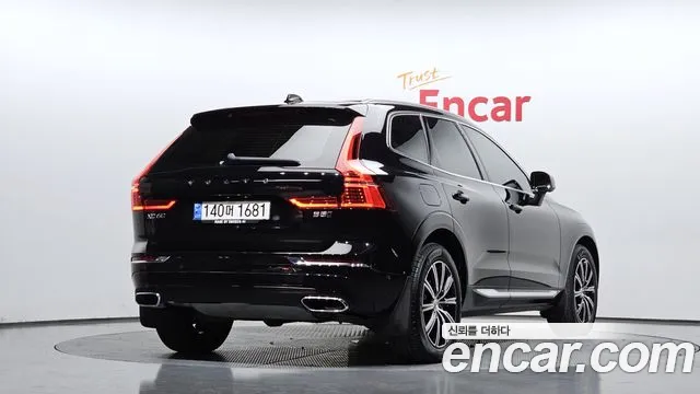 Volvo XC60 2021 — фото 2