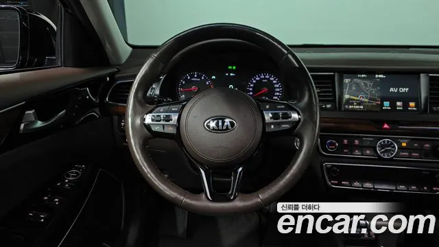 Kia K7 2017 — фото 13