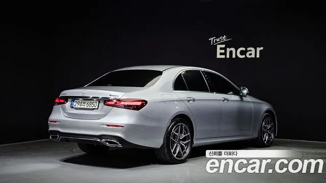 Mercedes-Benz E-Class 2022 — фото 2