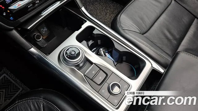 Ford Explorer 2020 — фото 9
