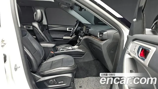 Ford Explorer 2020 — фото 10