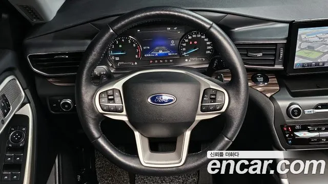 Ford Explorer 2020 — фото 12