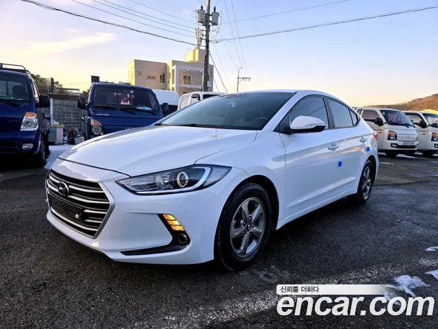 Hyundai AVANTE 2016 — фото 1