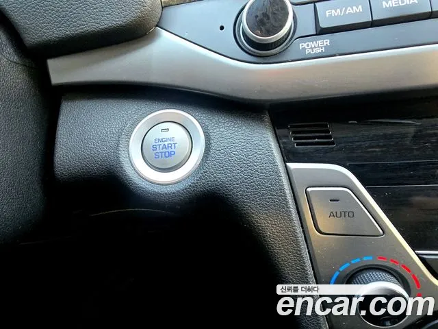 Hyundai AVANTE 2016 — фото 13