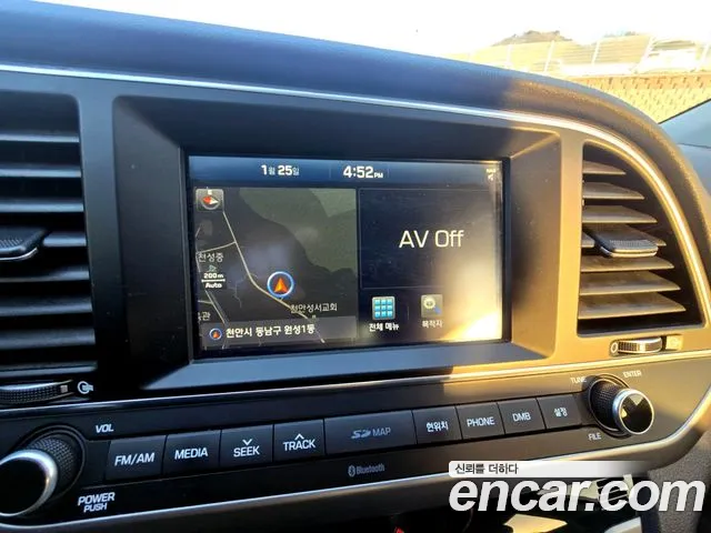 Hyundai AVANTE 2016 — фото 14