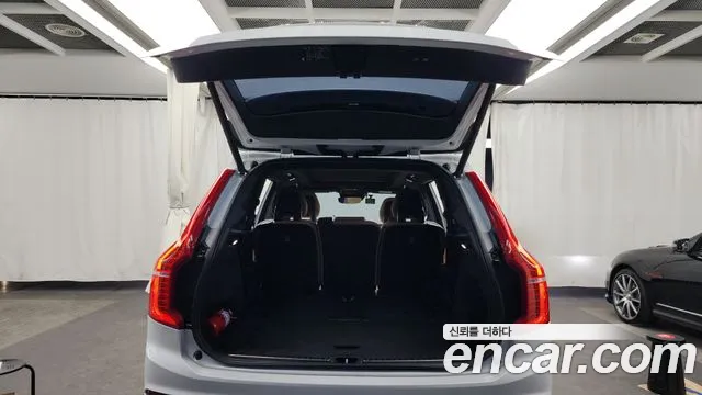 Volvo XC90 2020 — фото 20