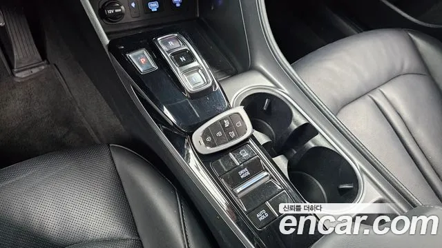 Hyundai Sonata 2022 — фото 9