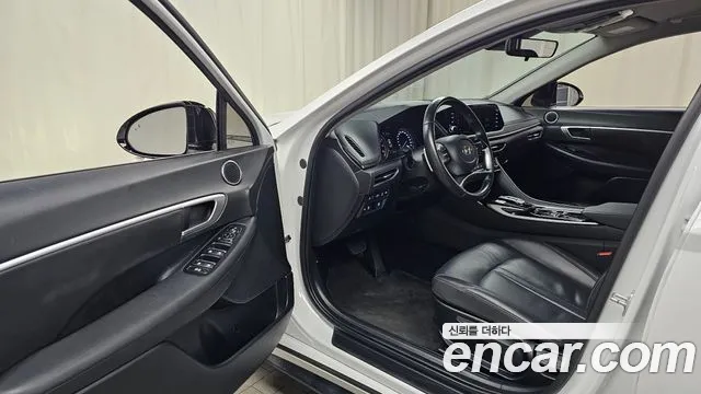 Hyundai Sonata 2022 — фото 10