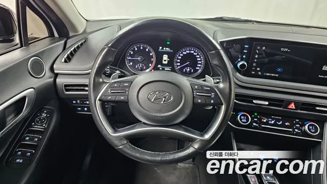 Hyundai Sonata 2022 — фото 13