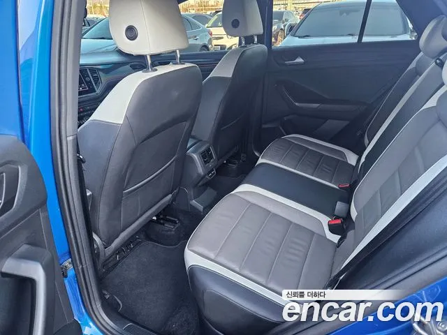Volkswagen T-Roc 2021 — фото 11