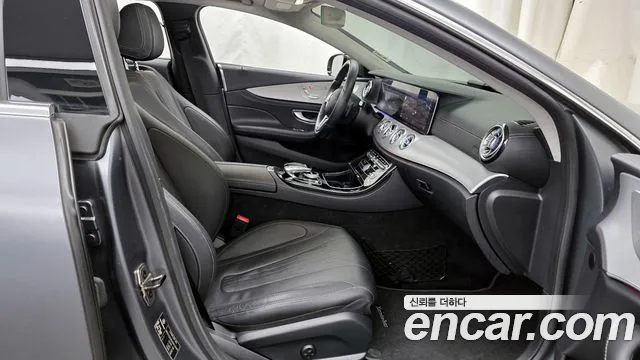 Mercedes-Benz CLS-Class 2019 — фото 11