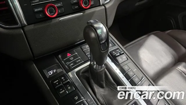 Porsche Macan 2015 — фото 9