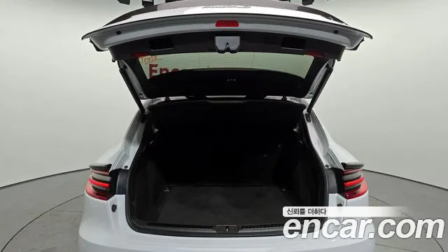 Porsche Macan 2015 — фото 20