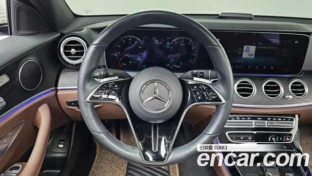 Mercedes-Benz E-Class 2022 — фото 13