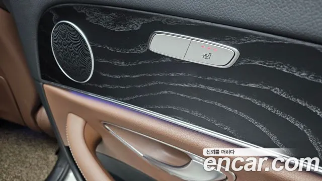 Mercedes-Benz E-Class 2022 — фото 18