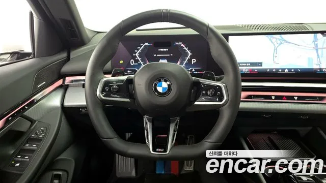 BMW 5-Series 2025 — фото 13