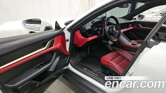 Porsche Taycan 2021 — фото 10