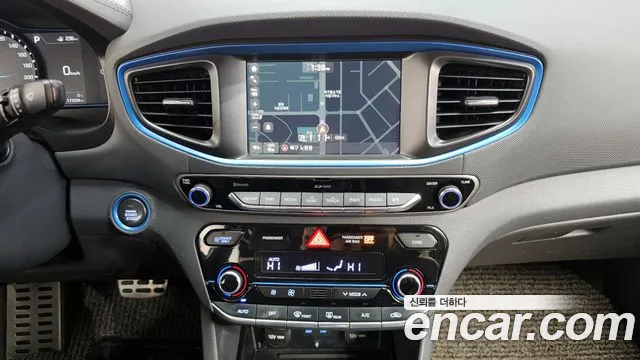 Hyundai Ioniq 2016 — фото 17