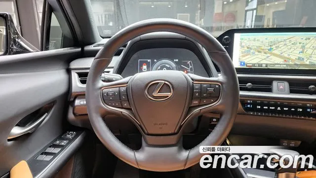 Lexus UX 2024 — фото 14