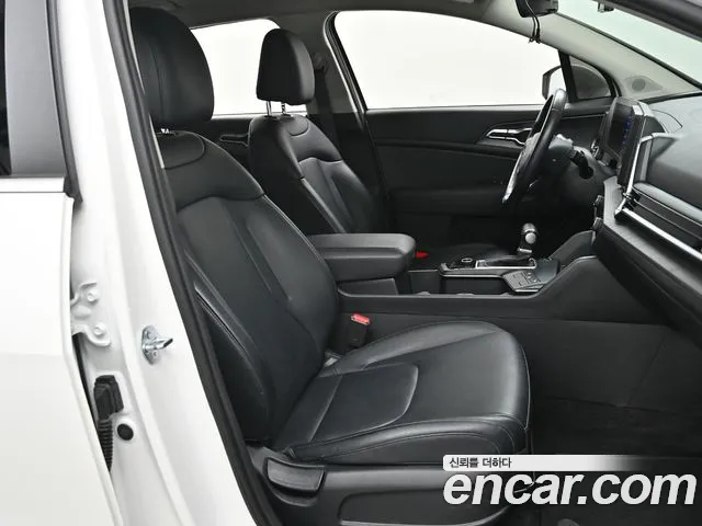 Kia Sportage 2023 — фото 10