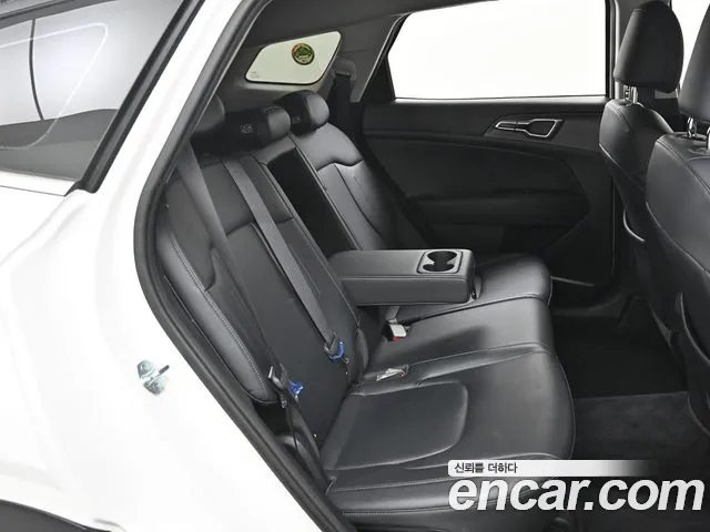 Kia Sportage 2023 — фото 12