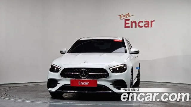 Mercedes-Benz E-Class 2022 — фото 2
