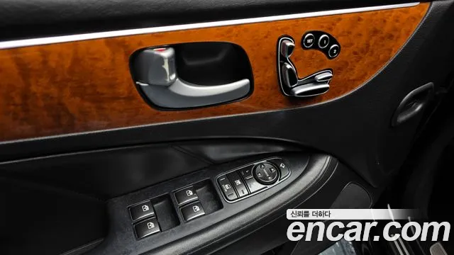 Hyundai Equus 2012 — фото 18