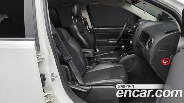 Jeep Compass 2013 — фото 11