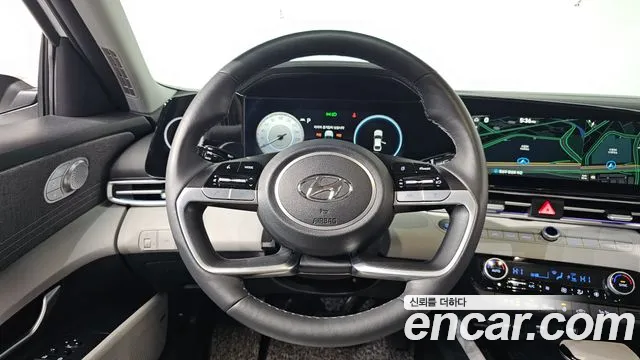 Hyundai AVANTE 2023 — фото 12