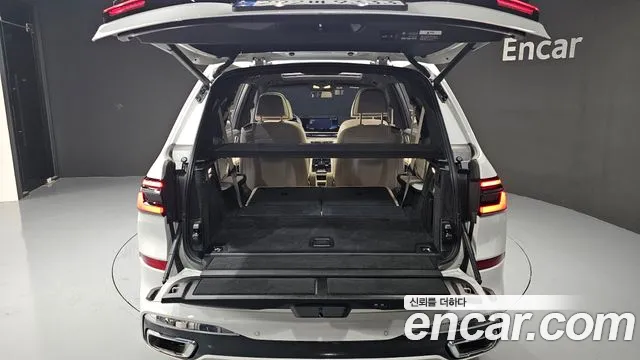 BMW X7 2024 — фото 18