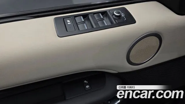 Land Rover Discovery 2018 — фото 20