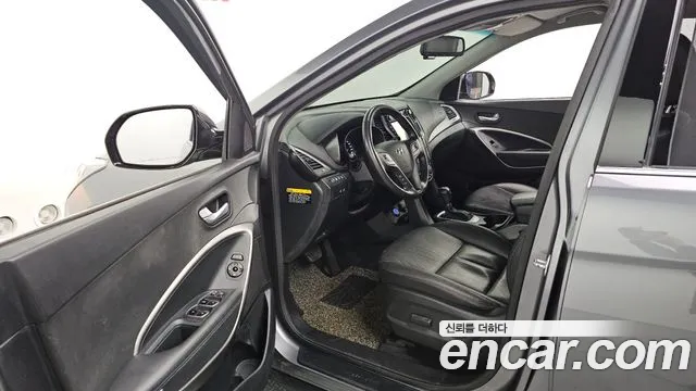 Hyundai Santafe 2016 — фото 10