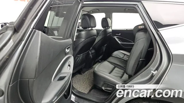 Hyundai Santafe 2016 — фото 19