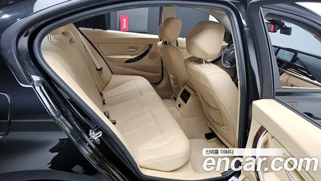 BMW 3-Series 2015 — фото 12