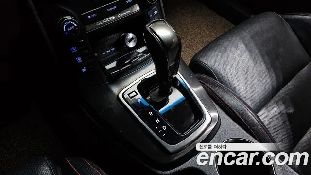 Hyundai Genesis 2015 — фото 9