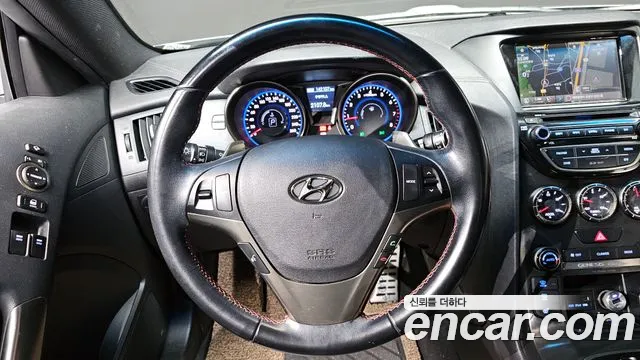 Hyundai Genesis 2015 — фото 16