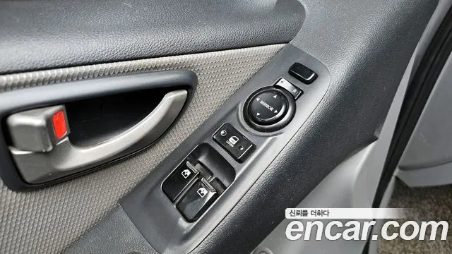Hyundai Starex 2011 — фото 18