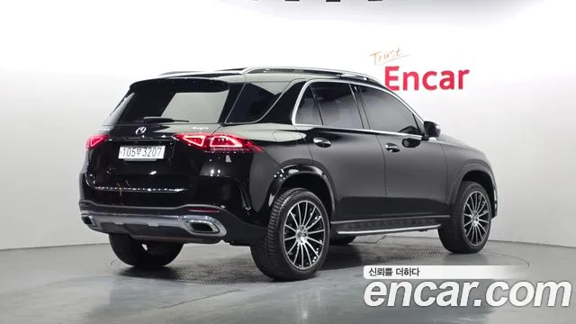 Mercedes-Benz GLE-Class 2023 — фото 2