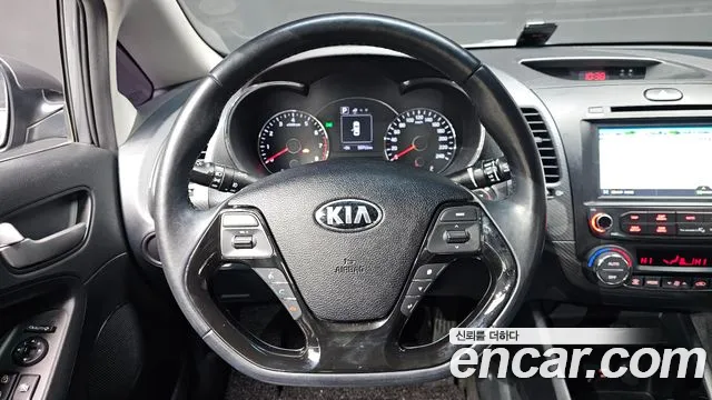 Kia K3 2016 — фото 14