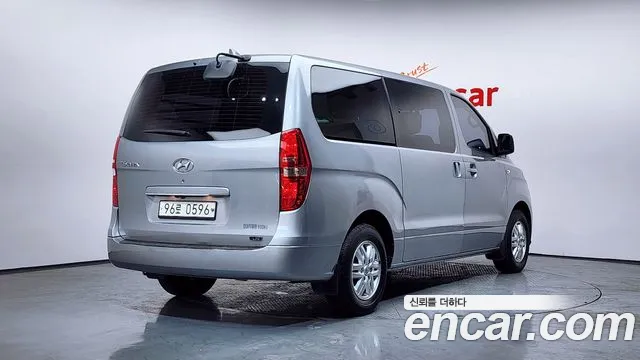Hyundai Starex 2019 — фото 2