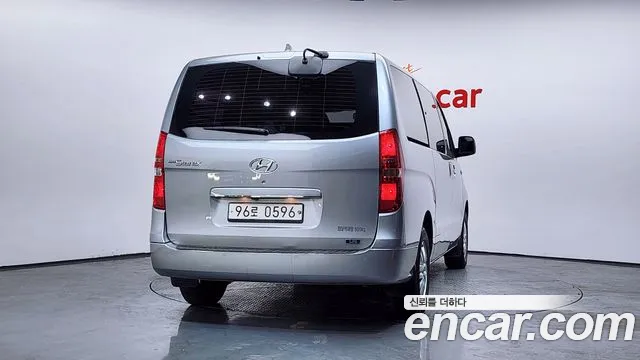 Hyundai Starex 2019 — фото 4
