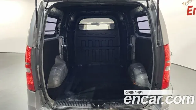 Hyundai Starex 2019 — фото 20