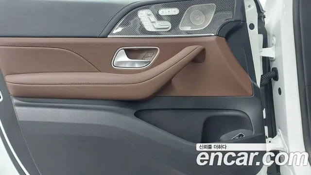 Mercedes-Benz GLE-Class 2025 — фото 15