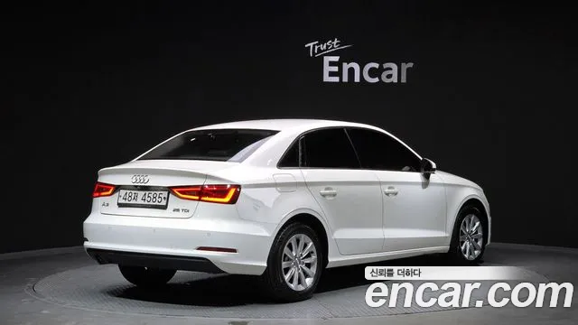 Audi A3 2015 — фото 2